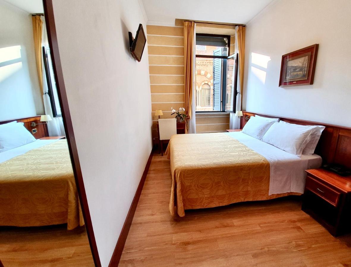 Hotel Aurora Верона Екстер'єр фото